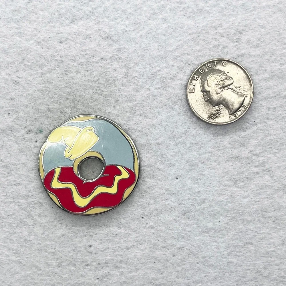 🔮 5/$25 Disney Dumbo Donut Pin